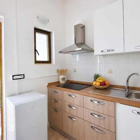 Cozy In Marina نيكوتيرا